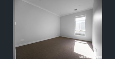 Move-In Ready Luxury Home in a Growing Estate - Photo 5