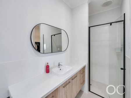 Open the Door to Coastal Comfort - Photo 5