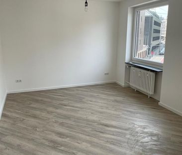 Erstbezug nach Sanierung - freundliches, helles Apartment in Innens... - Photo 2