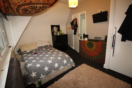 7 Bed - 79b Cardigan Road, Hyde Park, Leeds - LS6 1EB - Student - Photo 5