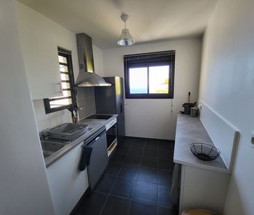 A LOUER - Saint-Denis - Bellepierre - Studio meublé de 37 m2 - Photo 6