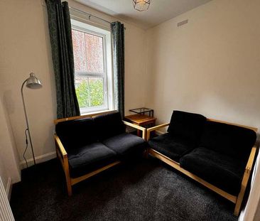 Thackeray Road, SO17 - Photo 1