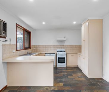 Neat, Sweet and Complete - Photo 3