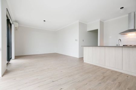 Bright & Spacious Haven - Photo 3