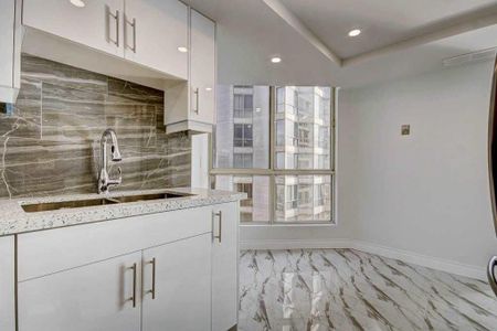 For Lease - 55 KINGSBRIDGE GARDEN Circle Unit# 1600, Mississauga, Ontario - Photo 2