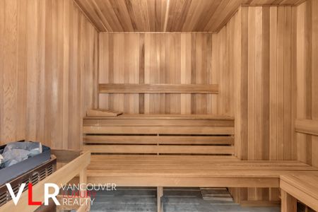 Townhouse in Downtown Vancouver, BC - Photo 4