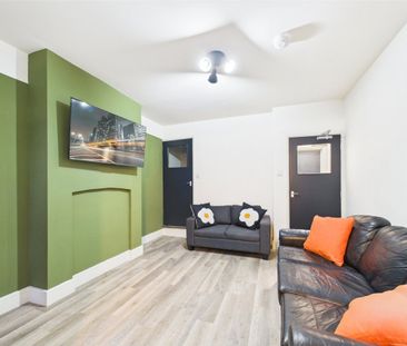 Lower Regent Street, Beeston, Nottingham, NG9 - Photo 2