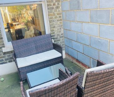 3 Bed Terraced House, Eastcombe Avenue, SE7 - Photo 6