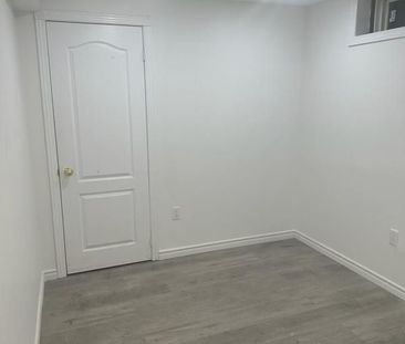 For Lease - 47 Chiswick Crescent, Aurora, Ontario - Photo 2