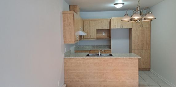 4 ½ RENOVER, Saint-Eustache avec clientèle établi de 55+ ans - Photo 2