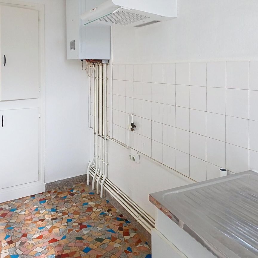 Location Appartement 3 pièces 41m² GANNAT 03800 - Photo 1