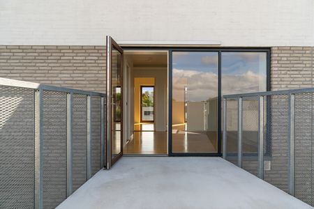 Skøn lejlighed med stor, privat altan på øverste etage - Foto 3