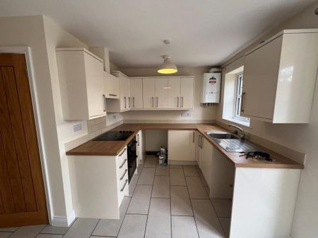 2 bedroom terraced house to rent - Photo 5