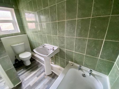 3 bed terraced house to rent in SR8 - Photo 5