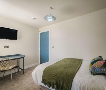 1 bedroom in a house share to rent - Photo 5