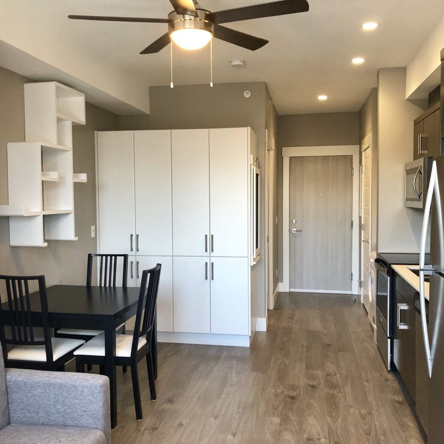 Cambridge House: Furnished Studio Suite - Photo 1