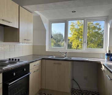 2 bedroom apartment to rent - Photo 5