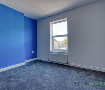 2 bedroom end of terrace house to rent - Photo 3