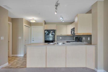 300 Palisades Way, Sherwood Park — 221 - Photo 4