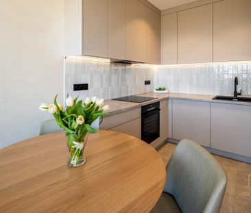 Piękne dwa pokoje z panoramą miasta i dużym tarase - Zdjęcie 4