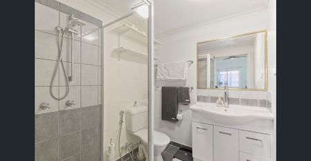 Fully Furnished - 1 Bedroom Unit - Inner City Living! - Photo 5