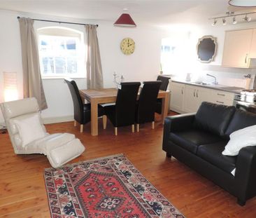 3 bedroom apartment to rent - Photo 1