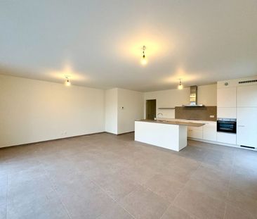 KWALITATIEF NIEUWBOUWAPPARTEMENT MET 2 SLAAPKAMERS, TERRAS EN GARAGE - Photo 3