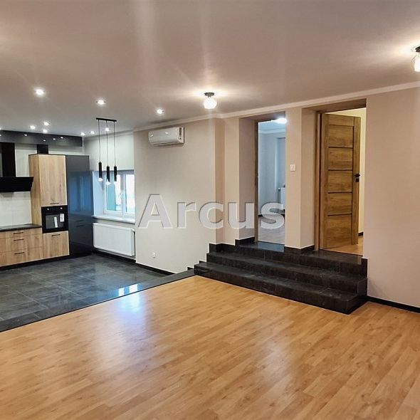 Zabłocie, Zamkowa, Tarnów - Zdjęcie 1