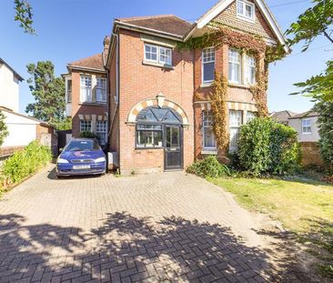 1 bedroom Flat To Let - Photo 2