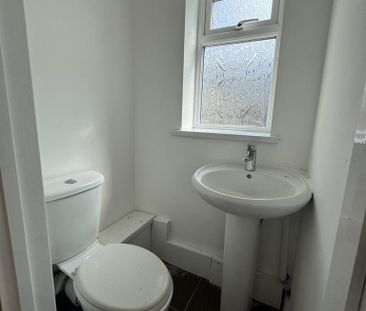 8 bedroom terraced house to rent - Photo 4