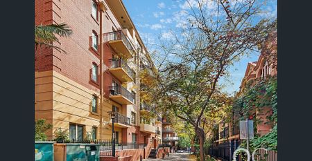 Open the Door To Safe and Stylish City Living - Photo 4