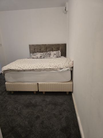Room in a Shared House, Blueberry Avenue, M40 - Photo 5