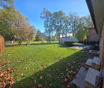 For Lease - 18 Elrose Road Unit# B, Brampton, Ontario - Photo 2