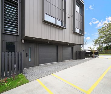 Close to everywhere. - Photo 6