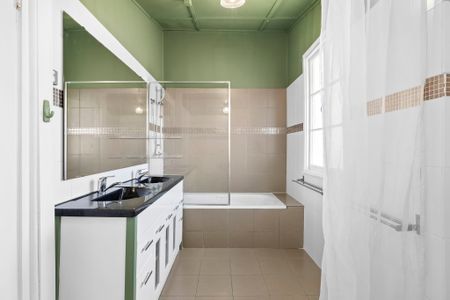 19 Jutland Street, Oxley QLD 4075 - House For Rent | Domain - Photo 3