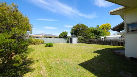 3 bedroom home in flood free South Grafton - Photo 5