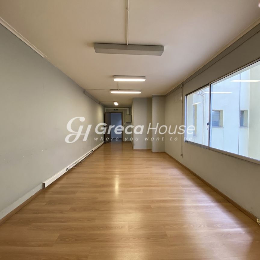 Ενοικιάζεται Γραφείο 48τ.μ. στον 4ο Όροφο – Σύνταγμα, Ερμού & Βουλής | 800€ - Photo 1