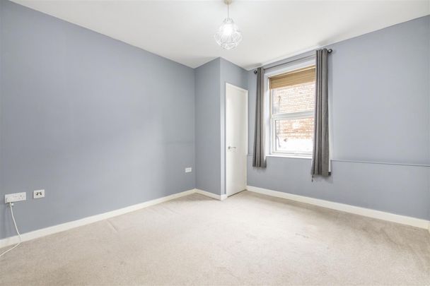 1 bed Apartment To Let - Photo 1