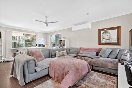 CHARMING TOWNHOUSE IN SERENE WARNER GROVES - Photo 2