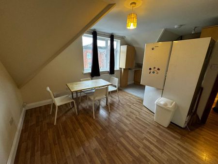 1 bedroom flat to rent - Photo 5