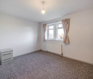 Newall Carr Road, Newall With Clifton, LS21 2HD - Photo 3