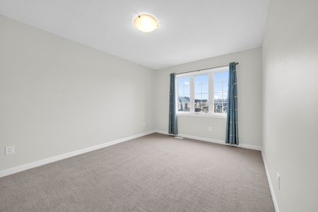 For Lease - 366 Cloyne Crescent, Barrhaven, Ontario - Photo 5