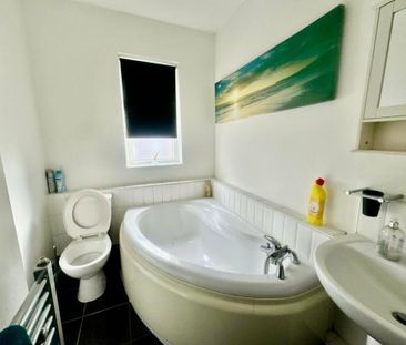 2 bedroom terraced house to rent - Photo 3