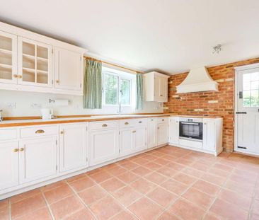 4 bedroom detached house to rent - Photo 6