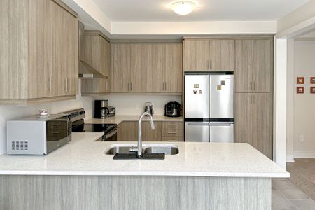 For Lease - 55 Bostock Drive, Georgina, Ontario - Photo 3