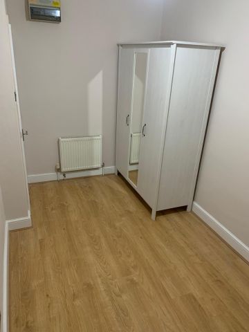 2 Bed Flat, Green Lanes, N8 - Photo 5