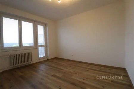 Pronájem bytu 2+1/balkon, ul. Josefa Skupy, Ostrava Poruba - Fotografie 2