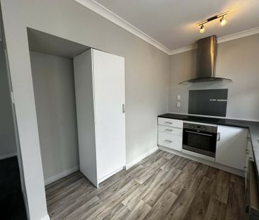 Renovated, warm and close to the beach! - Photo 6