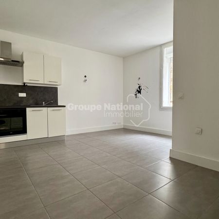 Location Appartement 1 pièce 24m² - Photo 3