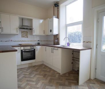 3 bedroom terraced house to rent - Photo 5